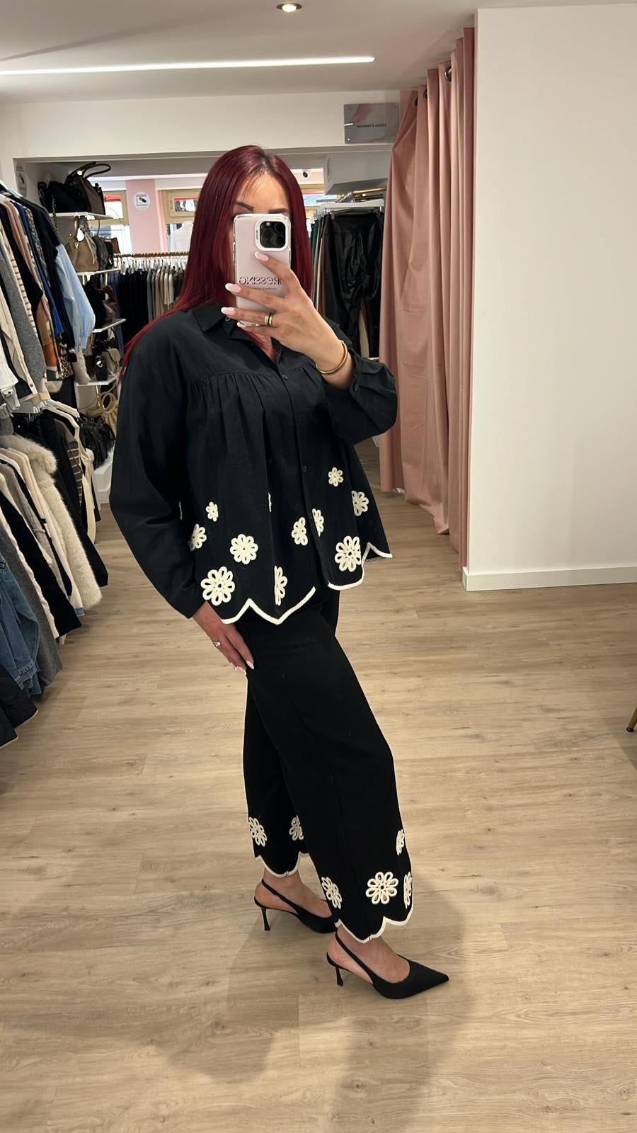 Ensemble élégant a fleur