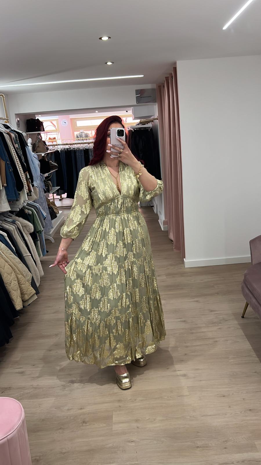 Robe chic
