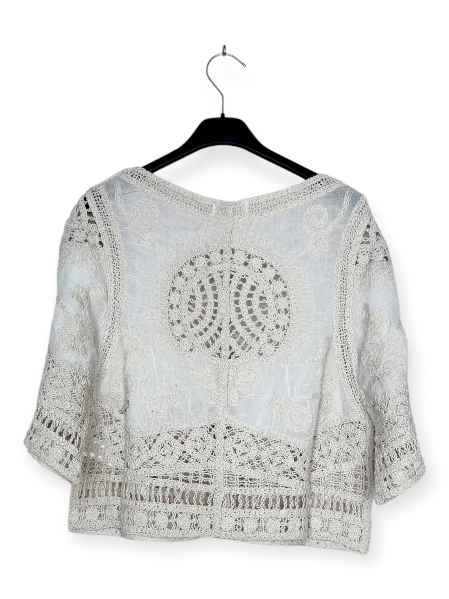 Chemise en crochet et broderie à motifs floraux e